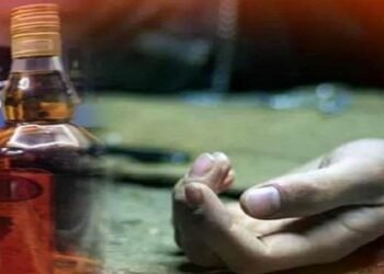 বিহাৰত পুনৰ বিষাক্ত সুৰা সেৱন কৰি চাৰিজনৰ মৃত্যু।
