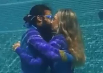 Couple makes ‘history’ with longest underwater kiss on Valentine’s Day