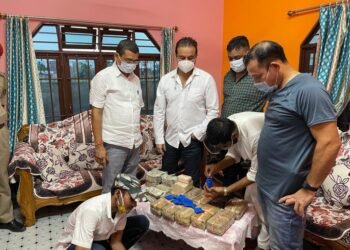 Drugs Drive: ধাৰাপুৰৰ মজলীত ২.৫৫ কোটিৰ নিচাযুক্ত টেবলেটসহ নগদ ২৬ লাখ টকা জব্দ