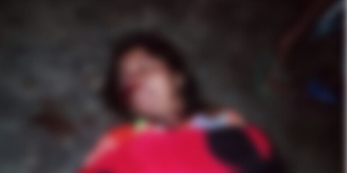 জঘন্য! ৩ সন্তানৰ মাতৃক নৃশংসভাৱে হত্যা স্বামীৰ