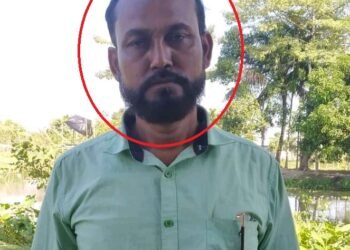 ‘৫০০ টকা দিয়া, এডমিট নিয়া’- অভিভাৱকক প্ৰধান শিক্ষকৰ ধন দাবীৰ Live Video