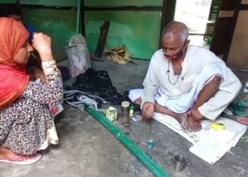 কি সমস্যা আছে আপোনাৰ জীৱনত? সকলো সমস্যাৰ সমাধান উলিয়াই এইজন ভণ্ড বাবাই!