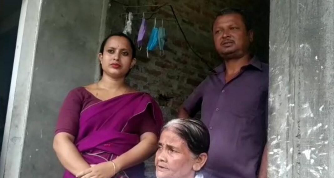 পুনৰ বিতৰ্কত! গাহৰি পালনৰ বাবে এটা পৰিয়ালক এঘৰীয়া কৰিলে শ্ৰী মন্ত শংকৰদেৱ সংঘই