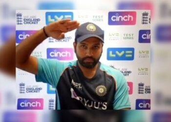 Video: ৰোহিত শৰ্মাই সাংবাদিকৰ প্ৰশ্নত কিয় দিলে ‘ছেল্য়ুট’?