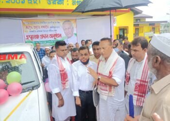 ডবকা চিকিৎসালয়লৈ এম্বুলেঞ্চ প্ৰদান সাংসদ প্ৰদ্যুৎ বৰদলৈৰ