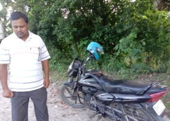দিন-দুপৰতে CSP মালিকৰ পৰা ডকাইতৰ দলে লুটি লৈ গ’ল ২ লাখ