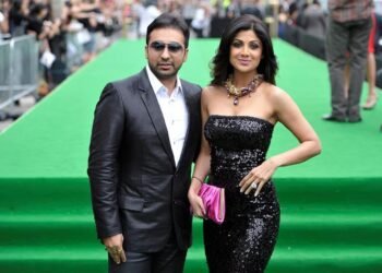 Shilpa Shettyক যেতিয়া স্বামী ৰাজ কুন্দ্ৰাৰ বিষয়ে সোধা হৈছিল প্ৰশ্ন, তেতিয়া ক’লে… চাওক Viral Video