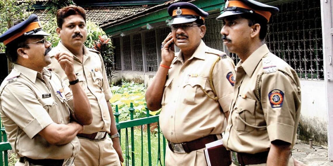 ফোন কৰি ক’লে আধা ঘণ্টাত আত্মহত্যা কৰিম; যেতিয়া আৰক্ষী উপস্থিত হয় তেতিয়া ক’লে…?