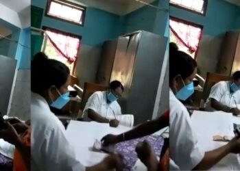 হায় ৰে স্বাস্থ্য বিভাগ! সন্তান জন্ম হোৱাৰ পিছত চিকিৎসা কৰ্মীয়ে দাবী কৰিলে ১০০০ টকা, সমগ্ৰ দৃশ্য বন্দী হ’ল কেমেৰাত