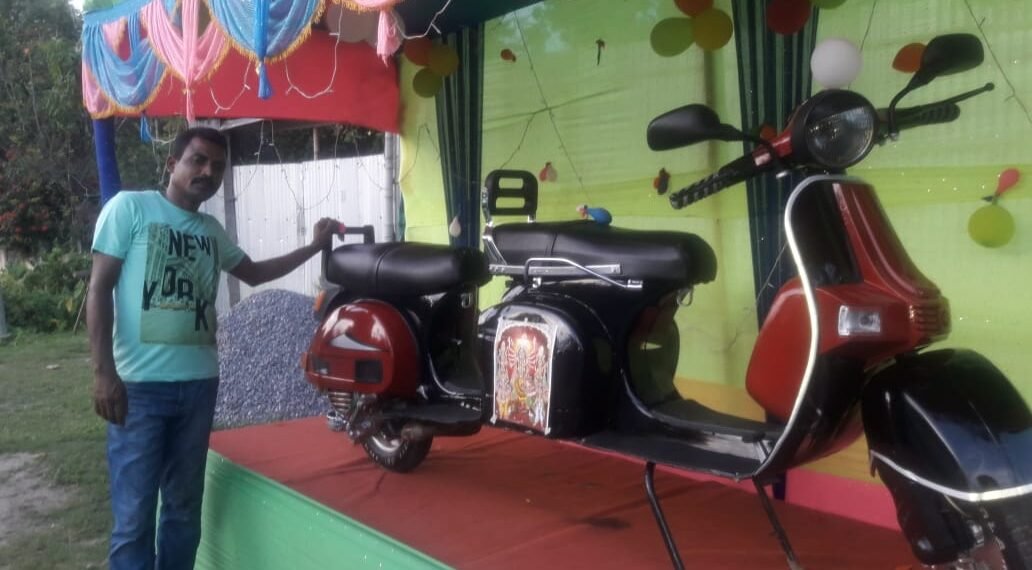 ‘এখন বাইকত ৩জন উঠক’- এই ফৰ্মূলা দিছিল ভৱেশ কলিতাই; অনুপ্ৰেৰণাত যুৱকে নিৰ্মাণ কৰিলে ৪জন উঠিব পৰা বাইক