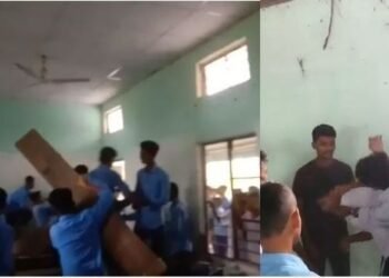 শিক্ষকৰ উপস্থিতিতে শ্ৰেণীকোঠাত ছাত্ৰৰ মাজত প্ৰচণ্ড মাৰপিট, শোধালে চৰ, মাৰিলে ঘোচা, দলিয়ালে বেঞ্চো; চাওক Viral ভিডিঅ’