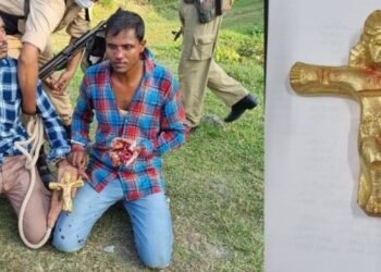 আমীৰ-আইজুলে মিলি বিক্ৰী কৰিব আহিছিল ৭০ লাখত যীশুখ্ৰীষ্টৰ নকল ‘মূৰ্তি’; কিন্তু লাগিল কেনা, বিক্ৰীটো নহ’লেই আৰক্ষীৰহে পৰিল জালত