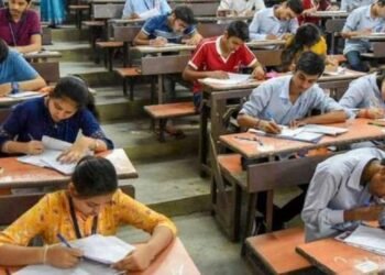 গুৰুত্বপূৰ্ণ খবৰঃ মাৰ্জিত পোছাক পৰিধান কৰি অহাৰ নিৰ্দেশ টেট পৰীক্ষাৰ্থীসকললৈ