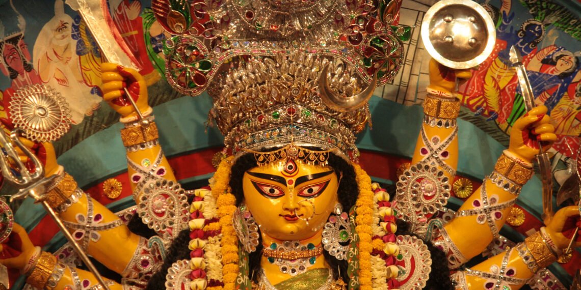 Durga Puja 2021: আজি ষষ্ঠী। দেৱীৰ বেলবৰণ