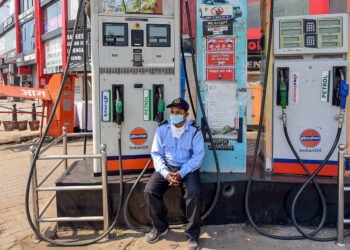 বন্ধ নাথাকে পেট্ৰ’ল পাম্প; ৪৮ঘণ্টীয়া পেট্ৰ’ল পাম্প বন্ধৰ সিদ্ধান্ত প্ৰত্যাহাৰ