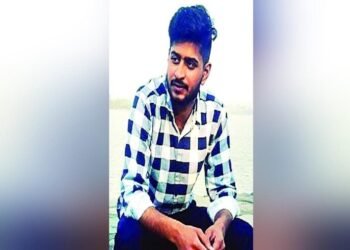 প্ৰতিশোধঃ প্ৰেমিকাক লৈ কৰা মন্তব্য সহ্য কৰিব নোৱাৰিলে; বিশ্ববিদ্যালয়লৈ গৈ গুলীয়াই হত্যা কৰিলে ছাত্ৰক
