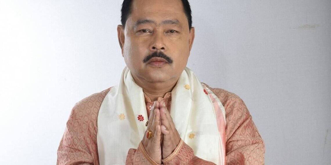 কংগ্ৰেছ আৰু লুৰীণজ্যোতি গগৈৰ Combination লাল চাহ আৰু পিঁয়াঁজৰ দৰেঃ ফনী তালুকদাৰ