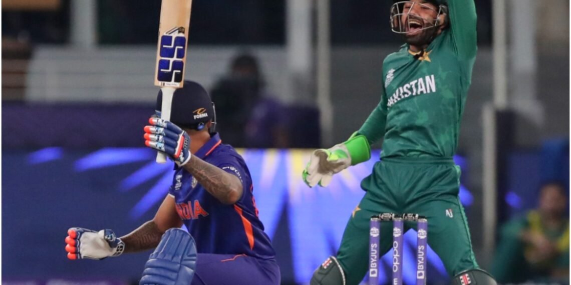 T20 World Cup: এই ৩টা ভুল নহ’লে ভাৰতে পৰাজয়ৰ মুখ নেদেখিলে হয় পাকিস্তানৰ বিৰুদ্ধে