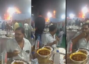 Viral Video: বিবাহ ভৱনত লাগিল ভয়ংকৰ জুই; কিন্তু কোনোৱে নিদিলে গুৰুত্ব, খোৱাতে ব্যস্ত হৈ থাকিল অতিথি, তাৰ পিছত…