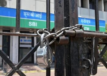 গুৰুত্বপূৰ্ণ খবৰঃ বৃহস্পতিবাৰে আৰু শুকুৰবাৰে বন্ধ থাকিব বেংক; SBIৰ অনুৰোধৰ পিছতো ধৰ্মঘট কৰিব কৰ্মচাৰীয়ে