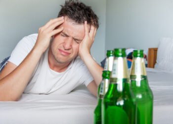 Health Tips: এই কেইবিধ বস্তু খোৱাৰ পিছত নহ’ব Hangover! মূৰৰ বিষ আৰু বমিৰ পৰা পাব সকাহ