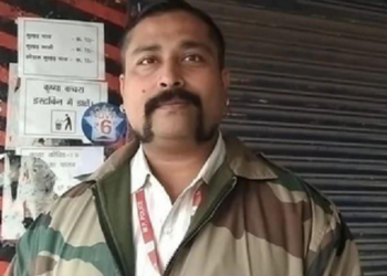 গোঁফ আৰু দীঘল চুলি ৰখাৰ বাবে নিলম্বন এগৰাকী আৰক্ষী কনিষ্টবলক; আৰক্ষী কনিষ্টবলৰ ভাষ্য-‘নিলম্বন কৰিলেও কৰক কিন্তু গোঁফ নকটাও’