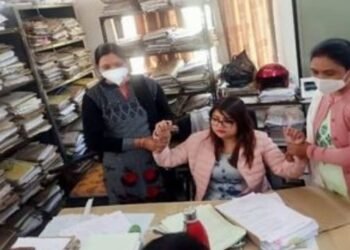 ঘোচ বিচাৰিছিল ১০ হাজাৰ; কিন্তু ৪ হাজাৰ টকাত মান্তি হৈ ঘোচ ল’ব ধৰোতে হাতে-লোটে ধৰা পৰিল অসম সচিবালয়ৰ মহিলা কৰ্মচাৰী সীমা দেৱী