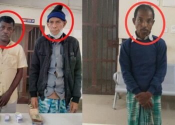 ৩টা তীৰ খেলৰ বেপাৰীক গ্ৰেপ্তাৰ; ধৃত চুলতান, আব্দুল আৰু চাইফুল, জব্দ নগদ ধনসহ তীৰ খেলৰ বহী আৰু কেইবাটাও মোবাইল