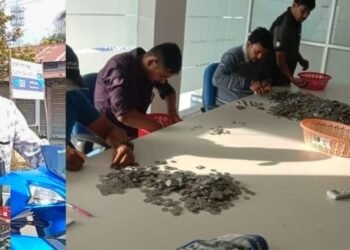খুচুৰা পইচাৰে হাফিজুৰ আকন্দে দিঠকত পৰিণত কৰিলে সপোন; ২২ হাজাৰ টকাৰ খুচুৰা পইচা শ্ব’ৰুমত দি লৈ আনিলে সপোনৰ ‘স্কুটী’খন…