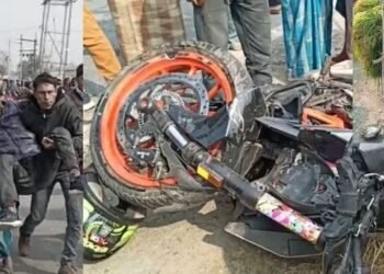ভয়ংকৰ পথ দুৰ্ঘটনা; দ্ৰুতবেগী KTM বাইকৰ খুন্দাত ভাঙি চূৰমাৰ ই-ৰিক্সা, গুৰুতৰভাৱে আহত ৩জন লোক