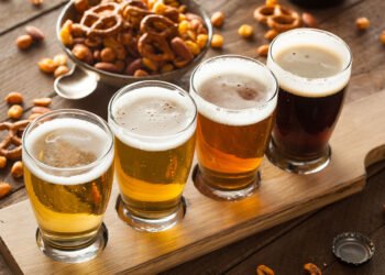 Lifestyle: Beerৰ সৈতে ভুলতেও নাখাব এইবোৰ বস্তু; অন্যথা শৰীৰে বহুতো সমস্যাৰ সন্মুখীন হ’ব, জানো আহক কি কি?