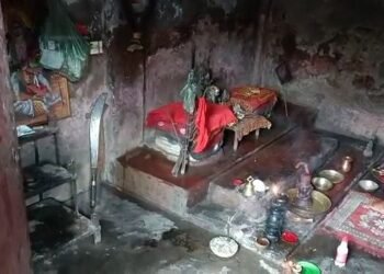এইবাৰ চোৰৰ চকু মন্দিৰত; চুৰি কৰা সামগ্ৰীৰ তালিকা শুনিলে আপুনিও আচৰিত হ’ব, এপদ বস্তুও নেৰিলে চোৰে!