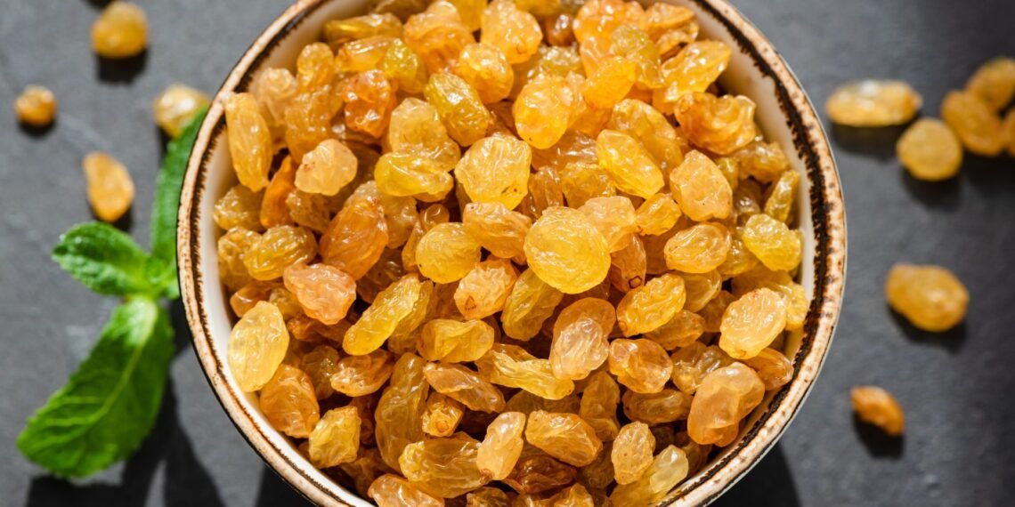 Health Tips: আহক জানো কোনবোৰ কিচমিচ (Raisins) স্বাস্থ্যৰ বাবে অধিক উপকাৰী
