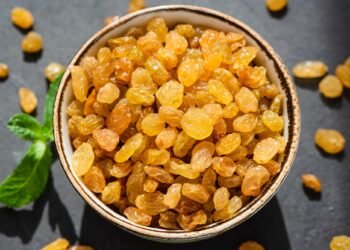 Health Tips: আহক জানো কোনবোৰ কিচমিচ (Raisins) স্বাস্থ্যৰ বাবে অধিক উপকাৰী