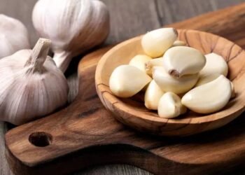 Lifestyle Tips: বিবাহিত পুৰুষে নহৰু (Garlic) খোৱাৰ লাভালাভ; শুনিলে আপুনিও আচৰিত হ’ব, বিশেষকৈ যৌন সমস্যাত ভুগি থকা সকলে