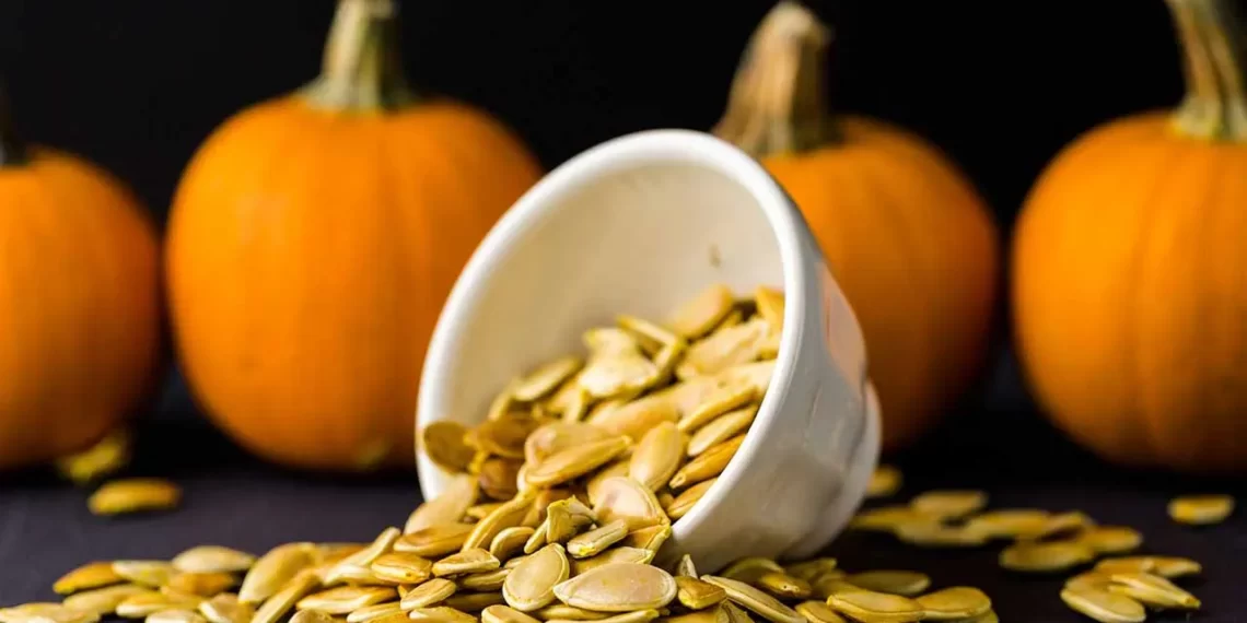Health Tips: ৰঙালাও (Pumpkin) খাই গুটিবোৰ (Seeds) কি কৰে? যদি পেলাই দিয়ে তেন্তে আজিৰে পৰা বন্ধ কৰি দিয়ক; কাৰণ ৰঙালাও গুটিৰ আছে বহু লাভালাভ, বিশেষকৈ পুৰুষৰ বাবে, আহক জানো কি কি?