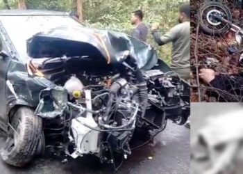 ভয়ংকৰ পথ দুৰ্ঘটনা (Road Accident); দ্ৰুতবেগী মহিন্দ্ৰা XUV বাহনৰ সৈতে খুন্দা ৰ’য়েল এনফিল্ড আৰু এভেঞ্জাৰ বাইকৰ, থিতাতে নিহত এজন শিক্ষক আৰু আহত ৪জন