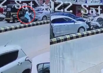 পথ দুৰ্ঘটনাৰ (Road Accident) ইমান ভয়ংকৰ ভিডিঅ’ আপুনি হয়তো কেতিয়াও দেখা নাই; ভিডিঅ’টো চালে আপোনাৰো গাৰ নোম শিঁয়ৰি উঠিব, চাওক Viral Video