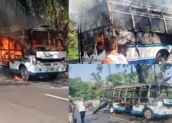 শোকাৱহ! কেতিয়া, ক’ত, কেনেকৈ মৃত্যুৱে টানি লৈ যায় কোনোৱে নাজানে; মন্দিৰলৈ গৈ আছিল বহুকেইগৰাকী তীৰ্থযাত্ৰী, কিন্তু আদবাটতে বাছত লাগিল ভয়ংকৰ জুই, বাছৰ ভিতৰতে জ্বলি ছাই হ’ল ৪ গৰাকী লোক, আহত ২২ গৰাকী লোকে গণিছে মৃত্যুৰ ক্ষণ