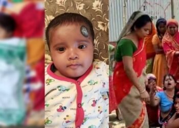 কৰুণ! খেলি থাকোতে পুখুৰীত পৰি কৰুণ মৃত্যুক সাৱটিলে এটি কণমানি শিশুৱে; হিয়া ঢাকুৰি কান্দোন মাতৃৰ, শোকাকুল পৰিৱেশৰ সৃষ্টি