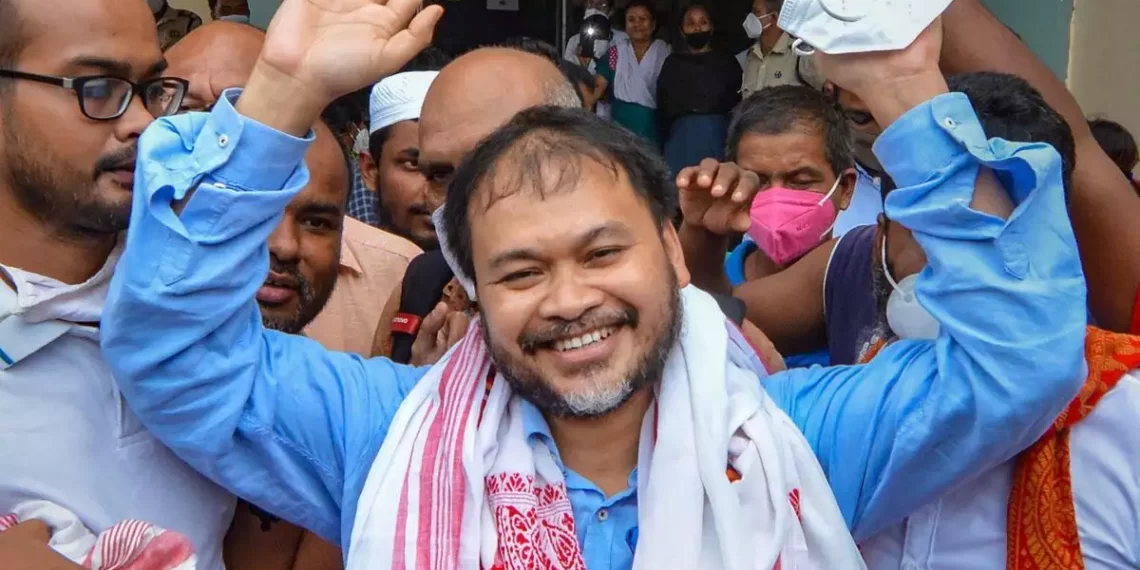 ‘বিপদত পৰিলে কেতিয়াবা মুখ্যমন্ত্ৰী হিমন্ত বিশ্ব শৰ্মাই ৰাইজৰ দলত সোমাবলৈ আহিব পাৰে; কিন্তু মৰি গ’লেও মই সেই সাম্প্ৰদায়িক দলটোত নাযাওঁ, বিজেপিৰ নাম মুখত লোৱাটোৱেই মোৰ কাৰণে পাপ’- অখিল গগৈ
