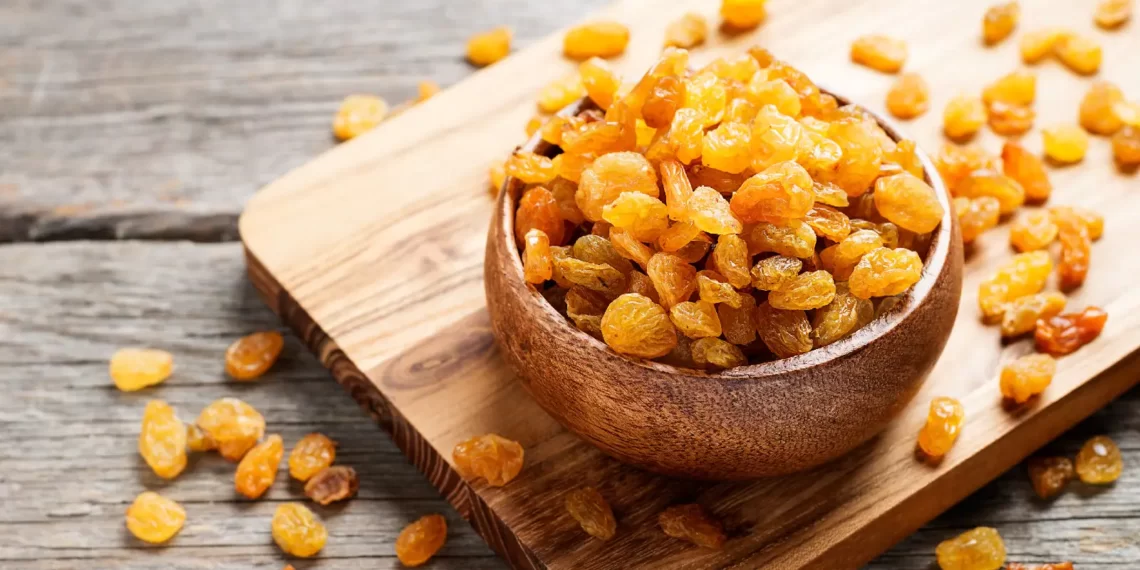 Health Tips: বিবাহিত পুৰুষসকলে (Married Mens) কিচমিচ (Raisins) খালে পাব এই  আশ্চৰ্যকৰ লাভালাভ; আজিৰে পৰা খোৱা আৰম্ভ কৰি দিয়ক, খালে বৃদ্ধি হ’ব এইবিধ বস্তু