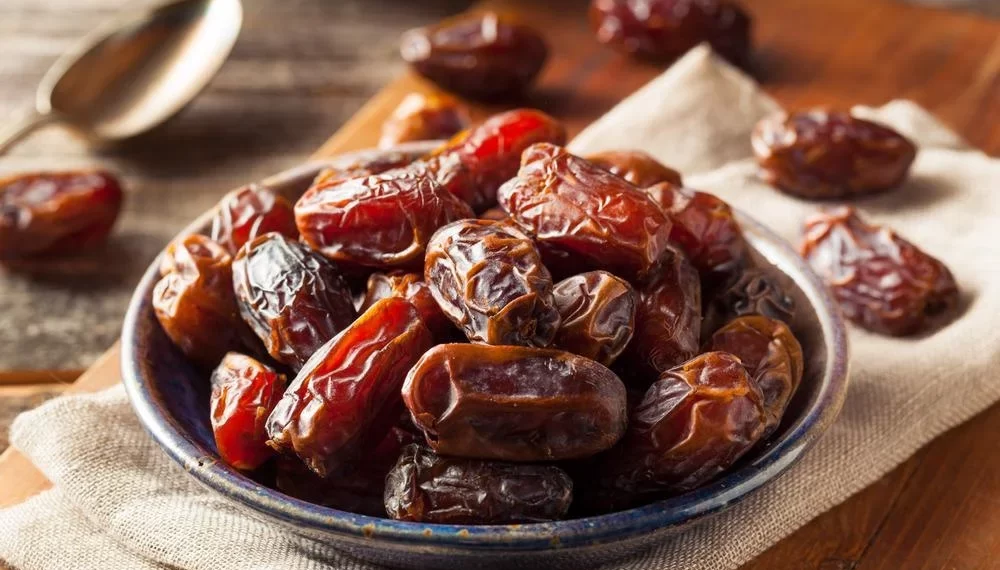 Health Tips: খেজুৰ (Dates) খালে পুৰুষসকলে (Mens) পাব আশ্চৰ্যজনক লাভালাভ; বৃদ্ধি হ’ব ষ্টেমিনা লগতে বৃদ্ধি হ’ব এই কেইবিধ বস্তু, আহক জানি লওক কি কি?