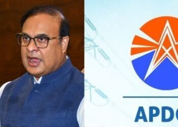 ‘যাৰ যাৰ বিদ্যুতৰ বিলক লৈ আপত্তি আছে তেওঁলোকে APDCLত আবেদন কৰিব পাৰে; বিদ্যুৎ বিভাগৰ কৰ্মী ঘৰে ঘৰে যাব যদি খেলিমেলি আছে তেন্তে পৰৱৰ্তী বিলৰ সৈতে মূল্য মিলাই দিয়া হ’ব’- হিমন্ত বিশ্ব শৰ্মা