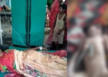আজৱ ঘটনা! এগৰাকী প্ৰসূতিয়ে জন্ম দিলে ‘ভেকুলী’ সদৃশ শিশু; শিশুটিক চাবলৈ ৰাইজৰ ভিৰ, অৱশ্যে জন্মৰ কিছুসময়ৰে পিছতে মৃত্যু হয় শিশুটিৰ,  এই ঘটনা অসমৰে