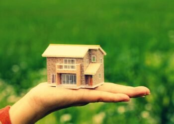 জানি থওক! ঘৰত (Vastu Tips) যদি সদায়ে সুখ-শান্তি বিচাৰে তেন্তে এইবোৰ ঠাইত নাৰাখিব জোতা-ঝাড়ু; নহ’লে দুৰ্ভাগ্যই লগ নেৰা হ’ব, পিছে আহক জানো কি কি?
