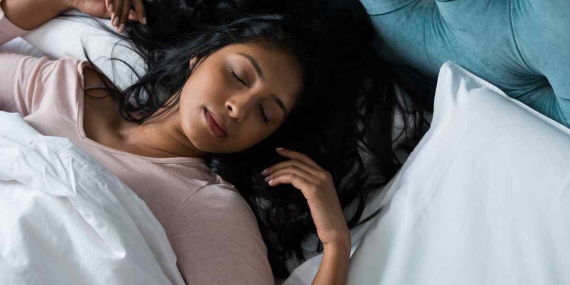 জানি থওক! ৰাতি শুবলৈ যোৱাৰ আগতে (Before Sleeping) কৰি লওক এইবোৰ কাম; জীৱনত কেতিয়াও নহ’ব টকাৰ অভাৱ! পিছে জানি লও আহক কি কি কাম?