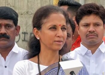 হিমন্ত বিশ্ব শৰ্মাক উভতি ধৰিলে এন চি পি নেত্ৰী সুপ্ৰিয়া ছোলেয়েঃ