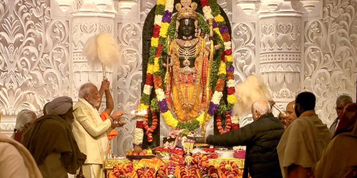 যুগান্তকাৰী ক্ষণৰ সাক্ষী হৈ ৰ’ল দেশবাসী !  ৰাম মন্দিৰৰ প্ৰাণ প্ৰতিষ্ঠা সম্পন্ন
