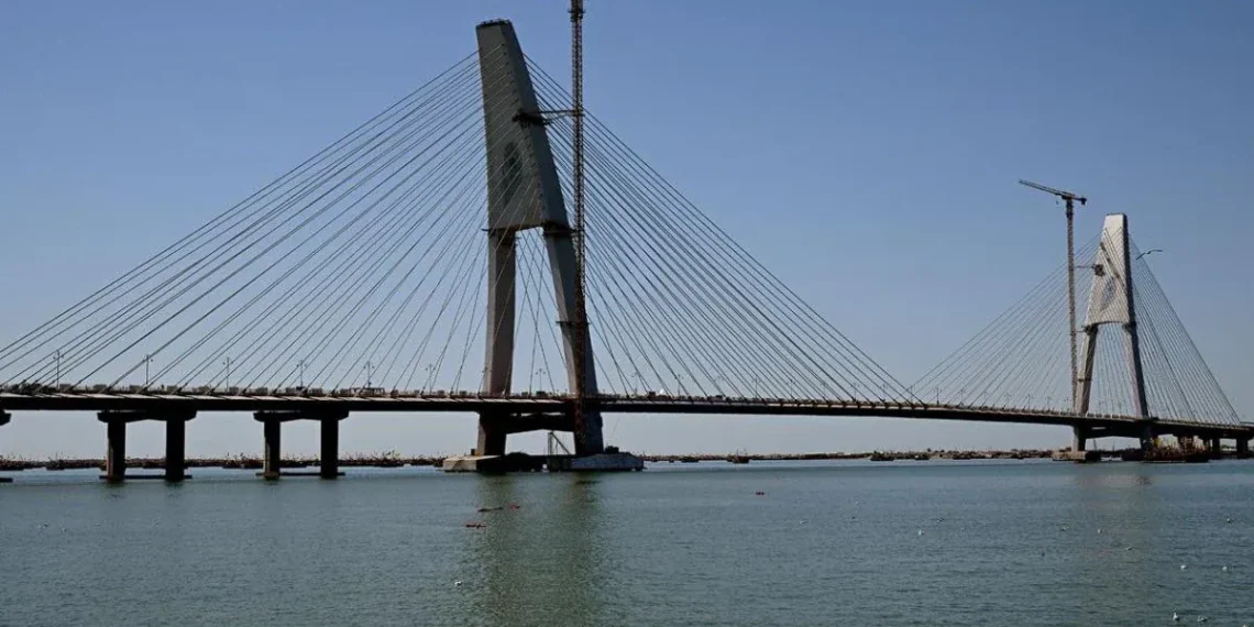 ‘সুদৰ্শন সেতু’ দ্বাৰকা –  প্ৰধানমন্ত্ৰী মোডীয়ে আজি উদ্বোধন কৰে দেশৰ দীৰ্ঘতম দলং